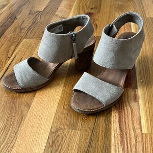 Toms Block Heel sandal